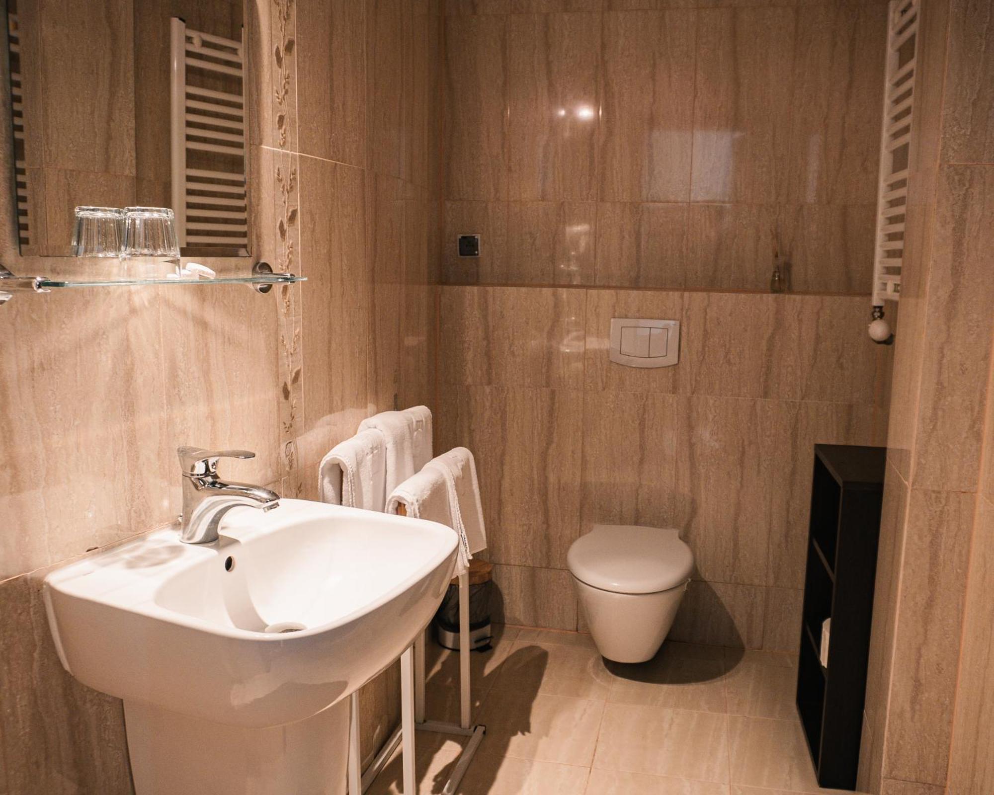 Hotel Korona Rybnik  Extérieur photo